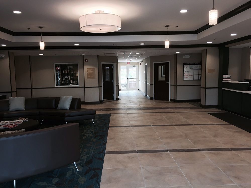 Candlewood Youngstown W - I-80 Niles Area By Ihg Hotel 2*